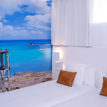 Llobet Apartahotel