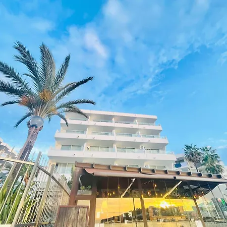 Apartahotel Llobet 3*