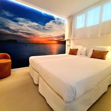 Llobet Apartahotel